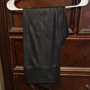 Simply Vera Wang Soft Faux Leather Black Leggings